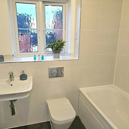 Modern & Fully Furnished ゲストハウス